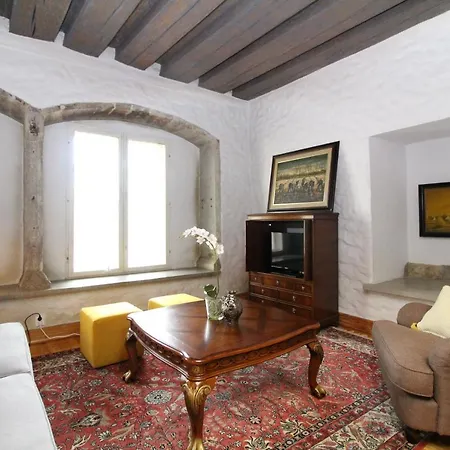 Old Town 3 Bedroom