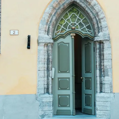 Old Town 3 Bedroom 塔林